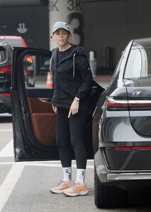 jennifer-garner-at-lax-airport-in-los-angeles-06-01-2024-6.jpg
