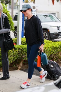jennifer-garner-out-and-about-in-santa-monica-06-03-2024-5.jpg