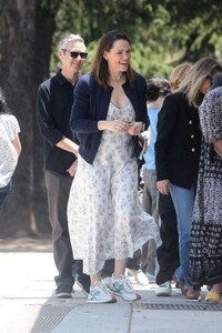 jennifer-garner-out-for-a-family-event-in-brentwood-05-19-2024-0.jpg