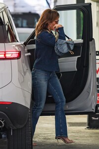 jennifer-lopez-at-diamond-skin-care-spa-in-beverly-hills-09-04-2024-3.jpg