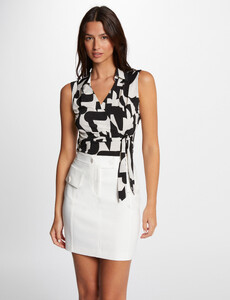 jupe-courte-droite-ecru-femme-vue5-32536300979890201.jpg