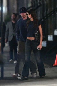 kaia-gerber-and-austin-butler-on-a-date-night-in-new-york-10-06-2024-4.jpg