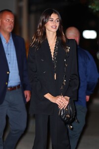 kaia-gerber-arrives-at-saturday-night-screening-at-crosby-hotel-in-new-york-10-08-2024-6.jpg