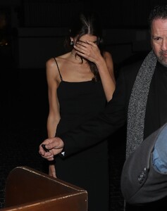 kaia-gerber-leaves-after-party-for-2024-academy-museum-gala-at-chateau-marmont-in-los-angeles-10-19-2024-3.jpg