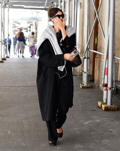 kaia-gerber-out-and-about-in-new-york-10-02-2024-3.jpg