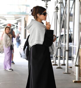 kaia-gerber-out-and-about-in-new-york-10-02-2024-5.jpg