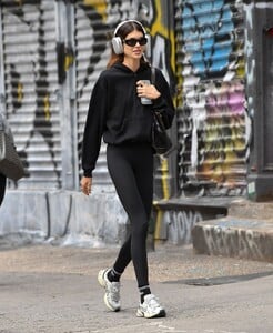 kaia-gerber-works-up-a-sweat-in-new-york-city-gym-09-30-2024-9.jpg