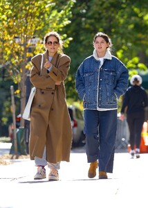 katie-holmes-and-suri-cruise-out-and-about-in-new-york-10-17-2024-0.jpg