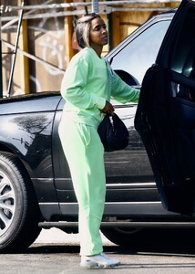 kelly-rowland-out-and-about-in-studio-city-09-13-2024-2.jpg