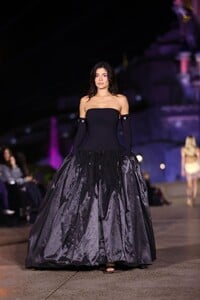 kylie-jenner-reigns-supreme-as-coperni-s-runway-queen-at-disneyland-paris-10-01-2024-1.jpg