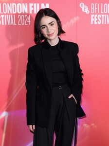 lilycollins_us_002~134.jpg