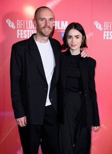 lilycollins_us_006~96.jpg