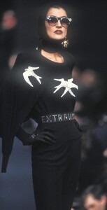lozanof92rykiel-20.thumb.jpg.537666b1d9bff926f3ce18ef5f4ab747.jpg