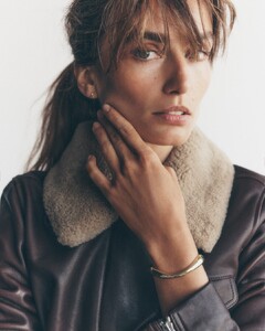 madewell posts 2024-10-15 18.00 DBJmAZUP7md_6_8 463292556_876855271213680_3696212393155295502_n.jpg