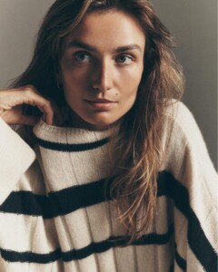 madewell posts 2024-10-19 17.22 DBT4NFPOdRQ_3_5 464056875_502769089415542_8127709435463545141_n.jpg