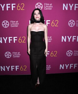 mikey-madison-at-anora-premiere-at-62nd-new-york-film-festival-09-28-2024-3.jpg