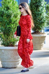 mikey-madison-takes-manhattan-with-effortless-bowery-hotel-glamour-10-15-2024-1.jpg