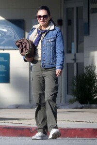 mila-kunis-out-and-about-in-los-angeles-04-06-2024-0.jpg