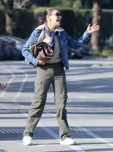 mila-kunis-out-and-about-in-los-angeles-04-06-2024-6.jpg