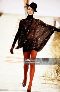 moranif00marras-2.thumb.jpg.2c2c9e49e0113d2e2801cd9c4ef8e332.jpg