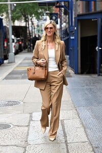 nicky-hilton-out-for-lunch-in-new-york-10-01-2024-4.jpg