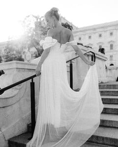 orsibakacsbridal_440646737_855236665973735_5873495978834789012_n.jpg