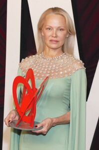 pamela-anderson-at-2024-glamour-women-of-the-year-awards-in-new-york-8.jpg