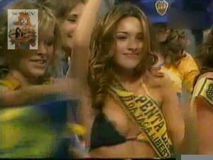 pampita_10.thumb.jpg.8f2764b3dd8f3fdf45818e5a504523e2.jpg