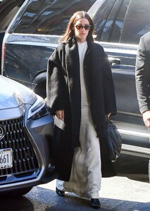 riley-keough-pictured-stepping-out-in-new-york-city-10-09-2024-1.jpg