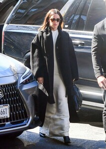 riley-keough-pictured-stepping-out-in-new-york-city-10-09-2024-3.jpg