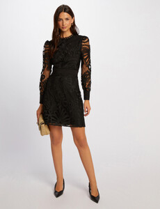 robe-courte-ajustee-dentelle-noir-femme-vue1-32536300998260100.jpg