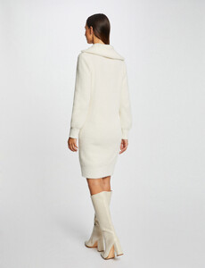 robe-pull-droite-avec-col-camionneur-ivoire-femme-vue2-32536300962010203.jpg