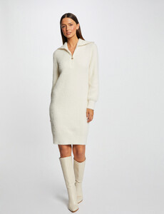robe-pull-droite-avec-col-camionneur-ivoire-femme-vue5-32536300962010203.jpg