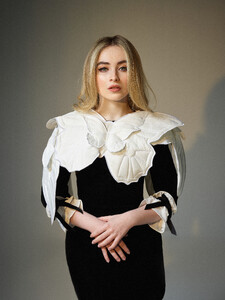 sabrinacarpenter-daily_28129.jpg