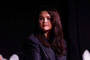 selena-gomez-at-deadline-contenders-in-london-10-12-2024-7.jpg