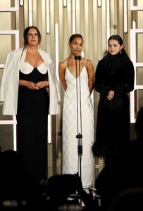 selena-gomez-toronto-international-film-festival-tiff-tribute-awards-09-08-2024-2.jpg