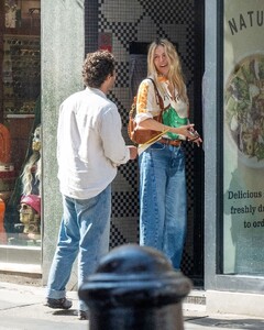 sienna-miller-and-her-boyfriend-oli-green-08-27-2024-4.jpg