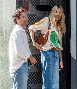 sienna-miller-and-her-boyfriend-oli-green-08-27-2024-7.jpg