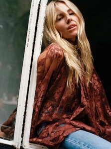 sienna-miller-how-to-spend-it-08-03-2024-15.jpg