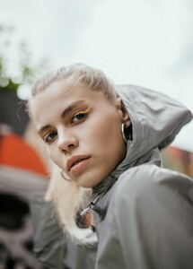 uqQ_i0zAA8w.jpg