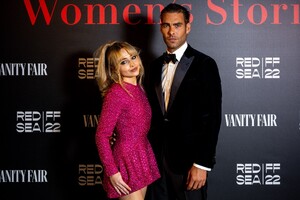 vf-womens-stories-carpet_013.jpg