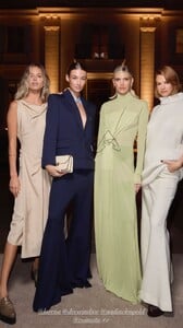 victoriabeckham_461517522_18467865535021416_7272719386752371895_n.jpg