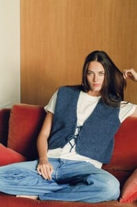 yse-maille-gilet-sans-manches-coeur-a-louvrage-bleu1.jpg