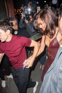 zendaya-and-tom-holland-leaves-their-hotel-in-new-york-10-24-2024-6.jpg
