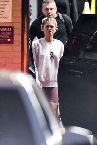 zendaya-leaves-spring-studios-in-new-york-10-15-2024-1.jpg