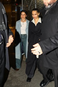 zoe-kravitz-at-snl-dinner-party-at-zuma-japanese-restaurant-in-new-york-04-01-2024-1.jpg