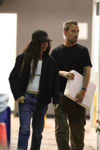 zoe-kravitz-at-sushi-park-with-yves-saint-laurent-creative-director-anthony-vaccarello-in-west-hollywood-08-01-2024-5.jpg