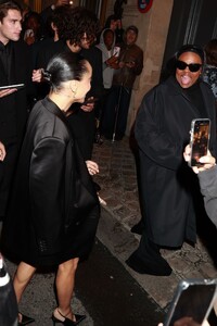 zoe-kravitz-radiates-at-ysl-fashion-show-after-party-09-24-2024-0.jpg