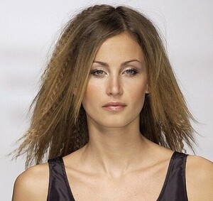 1050623312_LucianoSopraniFW2002RTW1.jpg.5388a6edb164121852a8ba97a5410488.thumb.jpg.b3f721b5f51bff5f20d03669f8530cda.jpg