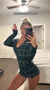 [2024.11.03] livvydunne_465683234_440330999096210_8721652089839797493_n.jpg